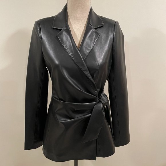 SOSKEN STUDIOS WOMEN'S FAUX LEATHER BLACK JACKET SIZE 1/USA 6 BNWOT - Picture 2 of 14
